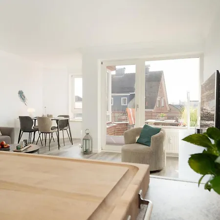 Hamburger Strasse 11 Jellyfish